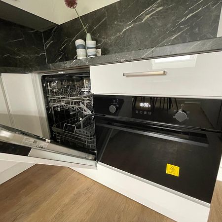 6-Bed Aircon House Diaz 60M2, Many Bedrooms Tilburg Esterno foto